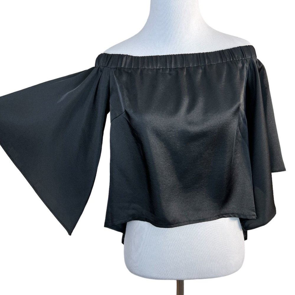 Seek The Label Crop Top XS‎ Black Off Shoulder Flowy Sleeve Back Slit Whimsigoth